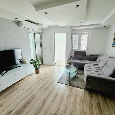 מאקרסקה Apartment Mirjana מראה חיצוני תמונה
