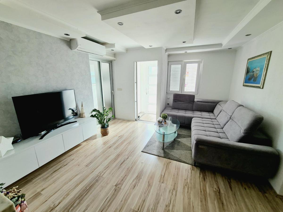 מאקרסקה Apartment Mirjana מראה חיצוני תמונה