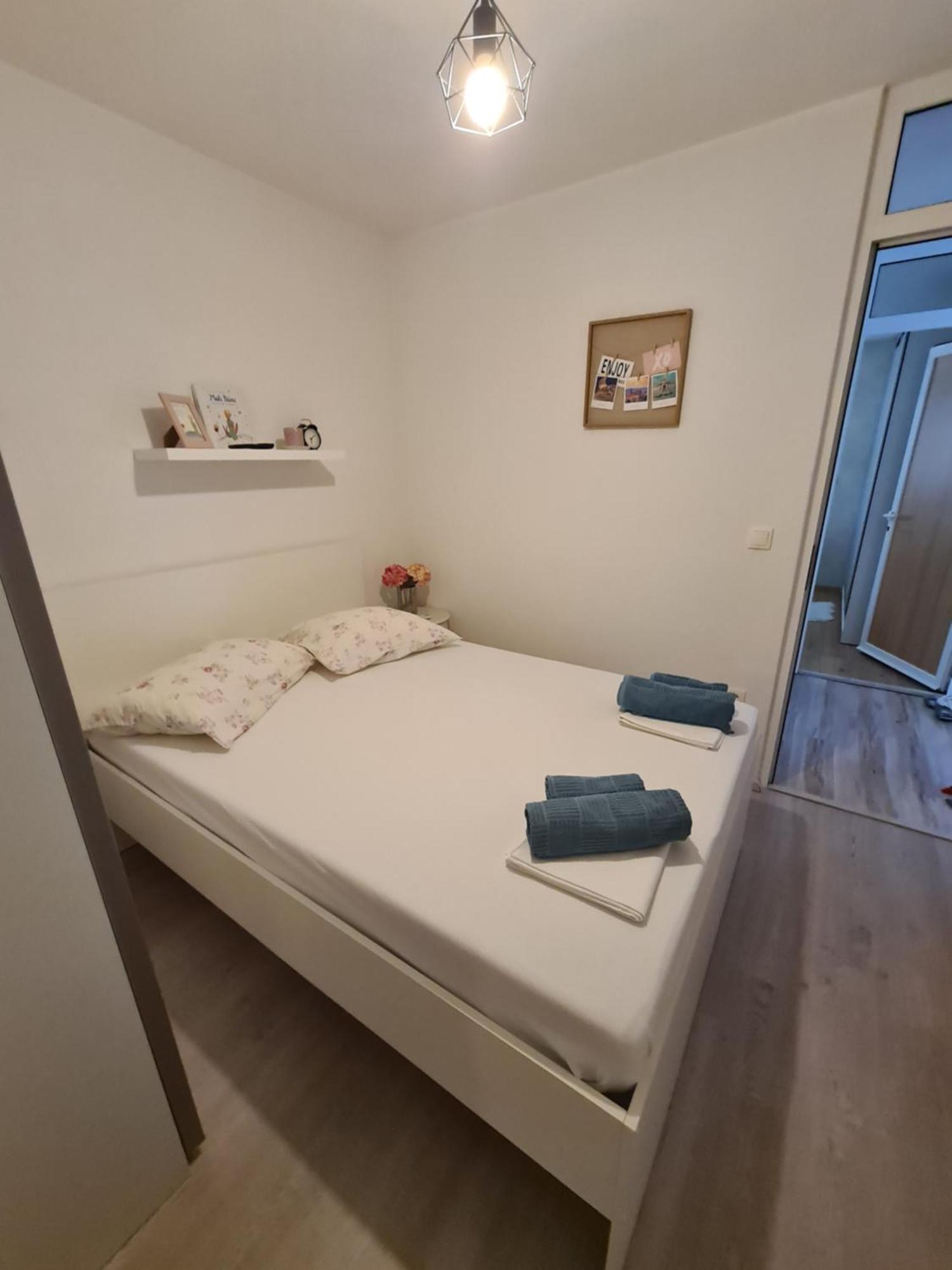 מאקרסקה Apartment Mirjana מראה חיצוני תמונה