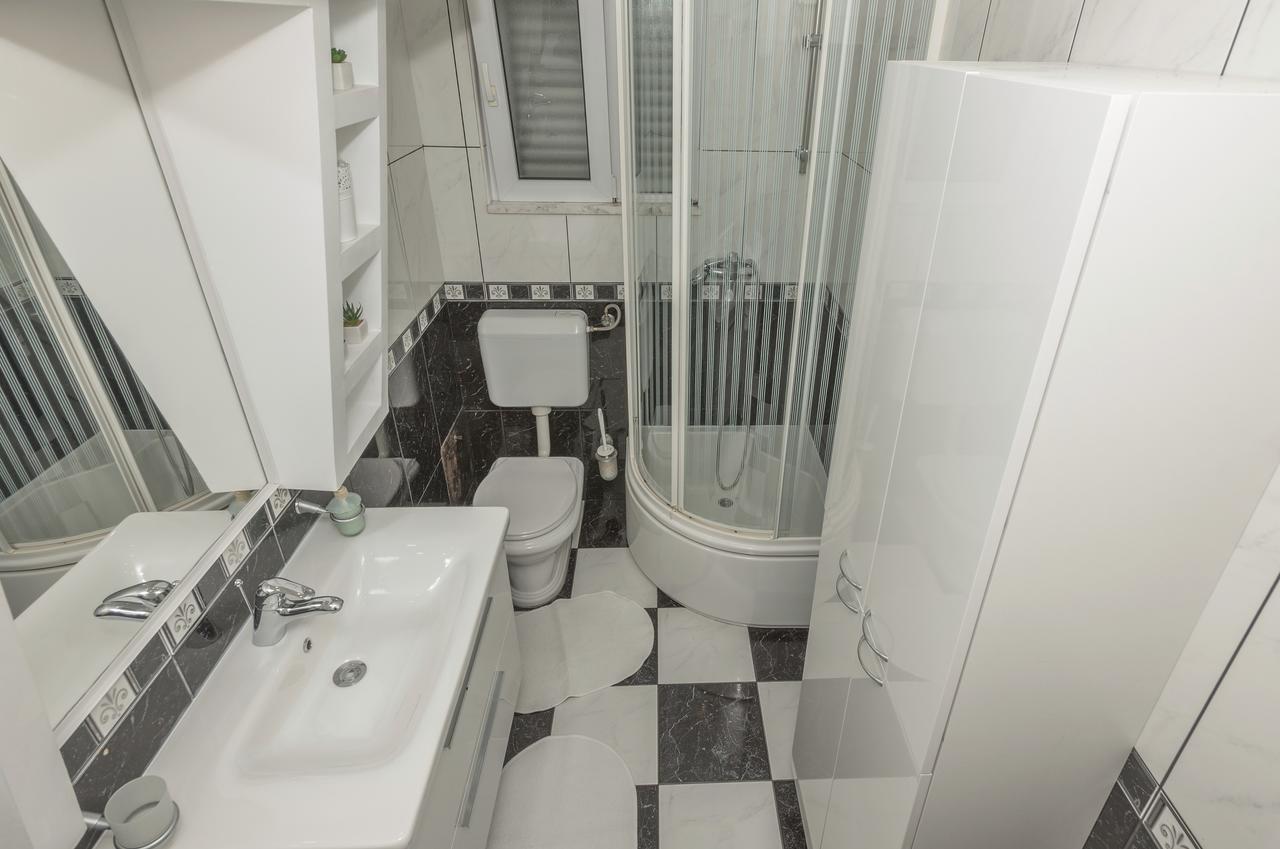 מאקרסקה Apartment Mirjana מראה חיצוני תמונה